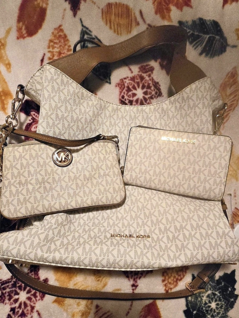 Michael Kors Jet Set Travel Large Signature Logo 3-in-1 Tote Bag